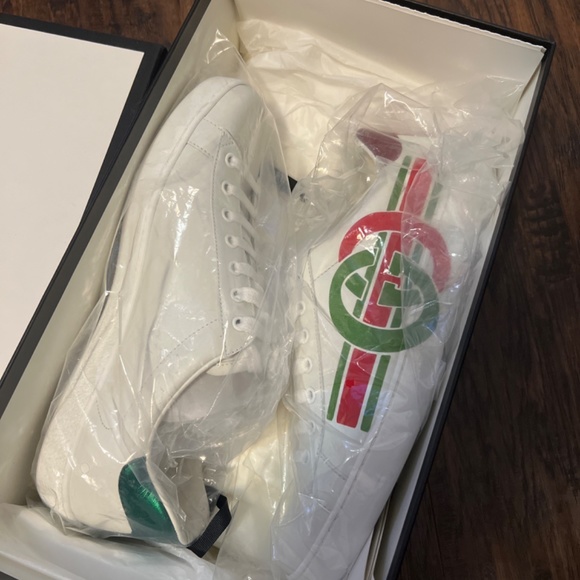 Gucci Ace Interlocking Logo Sneakers - Picture 3 of 5